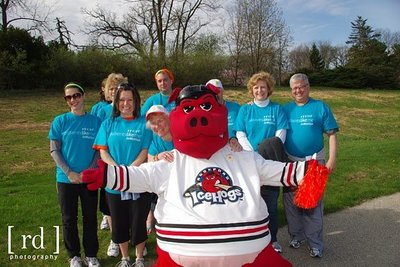 Pjohns's Walk MS Team with "Hammy Hog" of the Rockford Icehogs